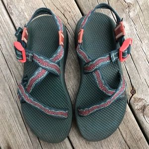 size 7 chacos
